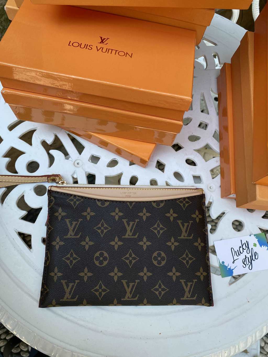 клатч LV с розовой вставкой ПОШЕТ DAILY POUCH 51125