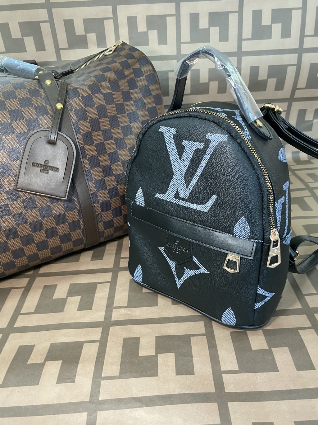 рюкзак маленький  LV big LV grey 51122