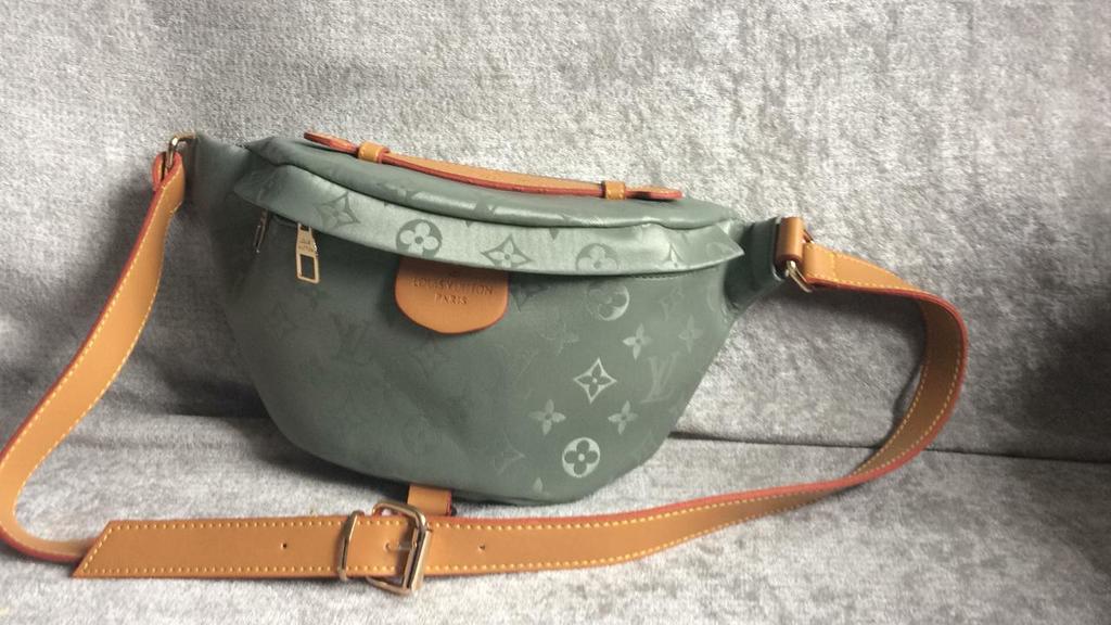 Бананка унисекс LV monogram titanium 51128