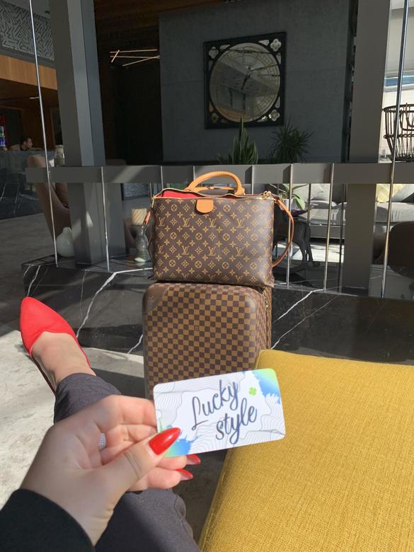 Louis Vuitton Pallas Luxery Canvas Monogram 4444