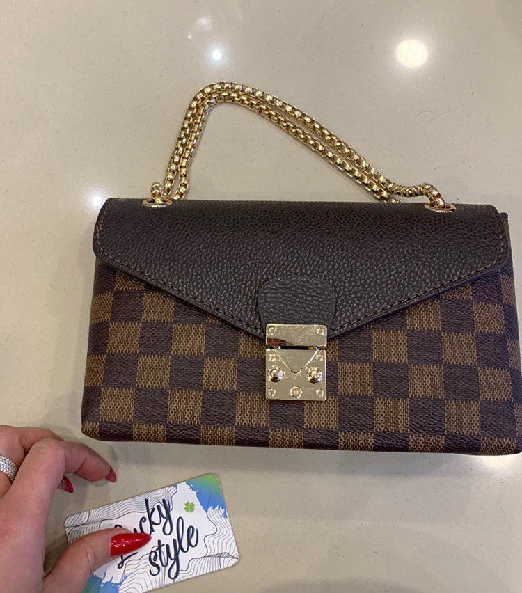 Маленькая сумка через плечо луи виттон