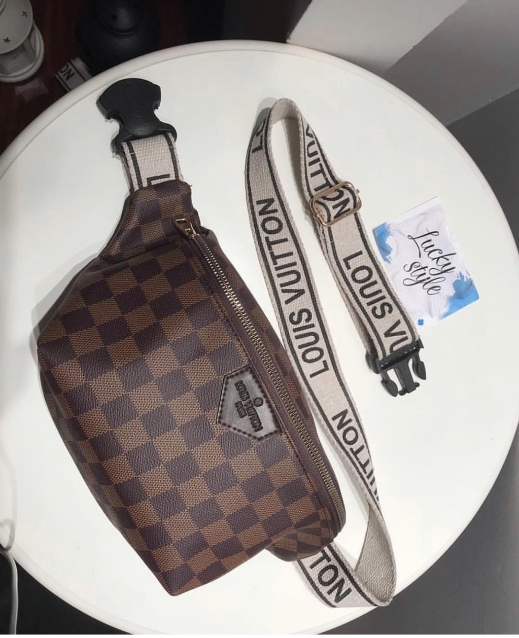 Бананка мужская через плечо