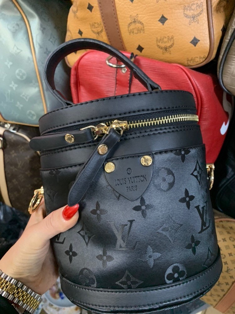 Клатч бочонок женский