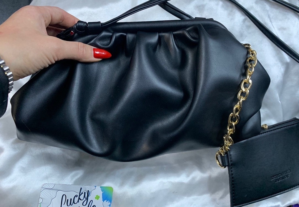 Черный женский клатч Bottega Veneta