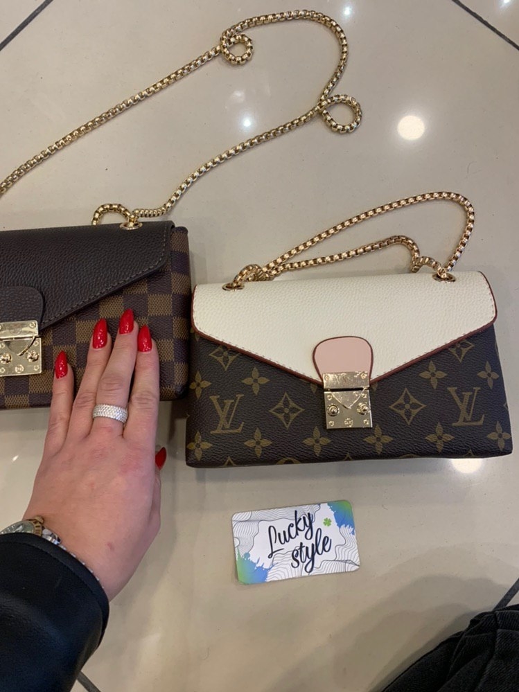 Женская маленькая сумка Louis Vuitton