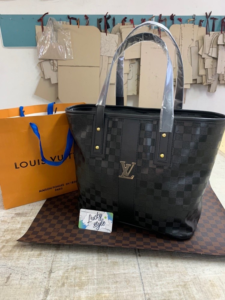 Сумка на замке черная