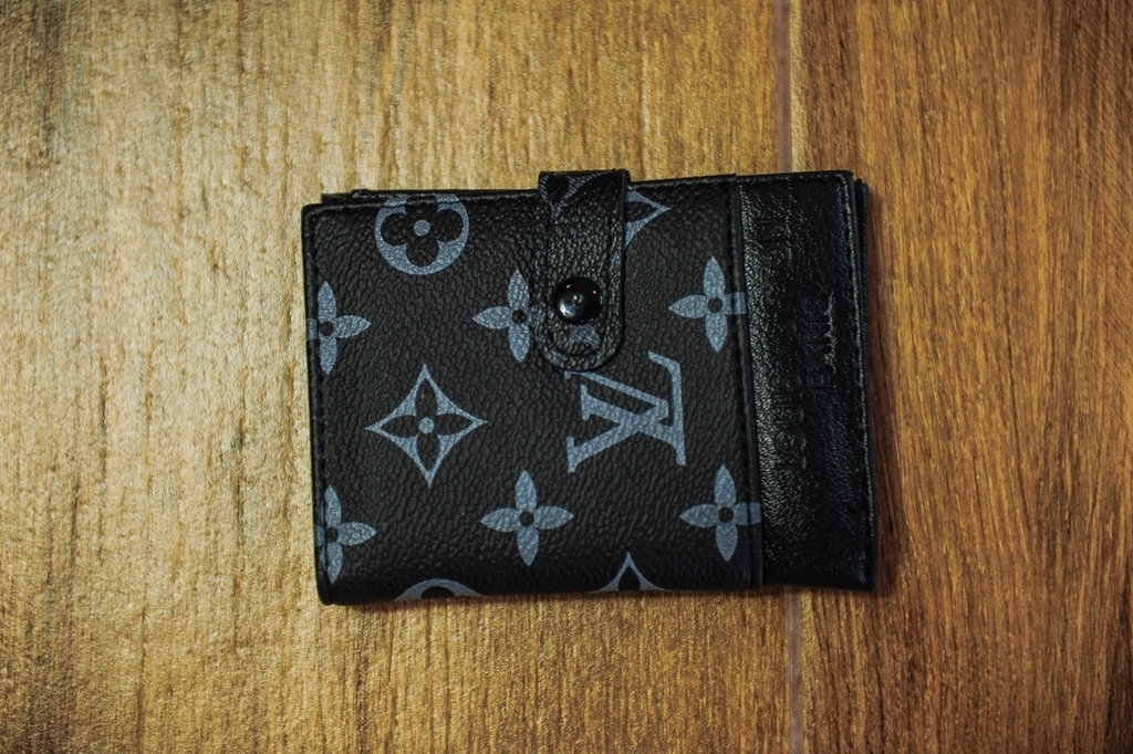 Кошелек маленький брендовый