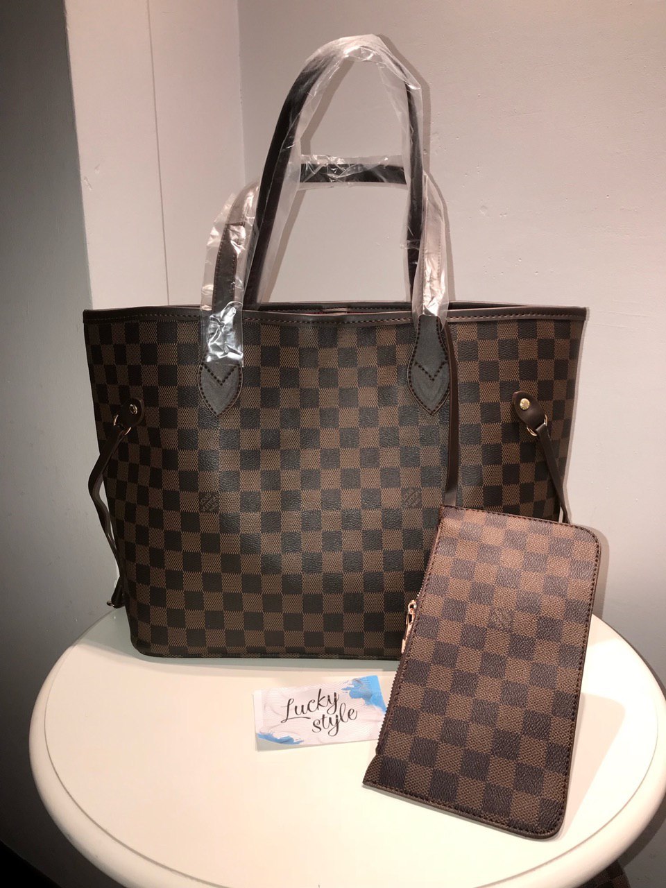 Женская сумка Neverfull коричневая