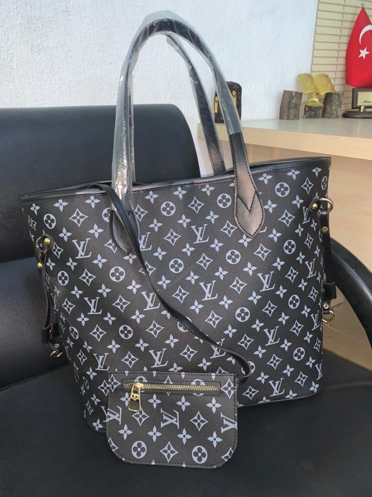 Сумка серая Louis Vuitton большая