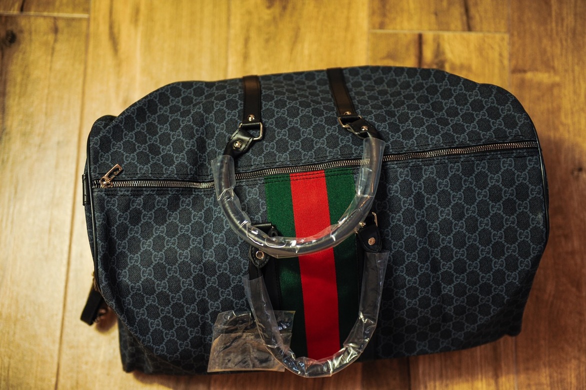 Сумка багажная Gucci серая 0325