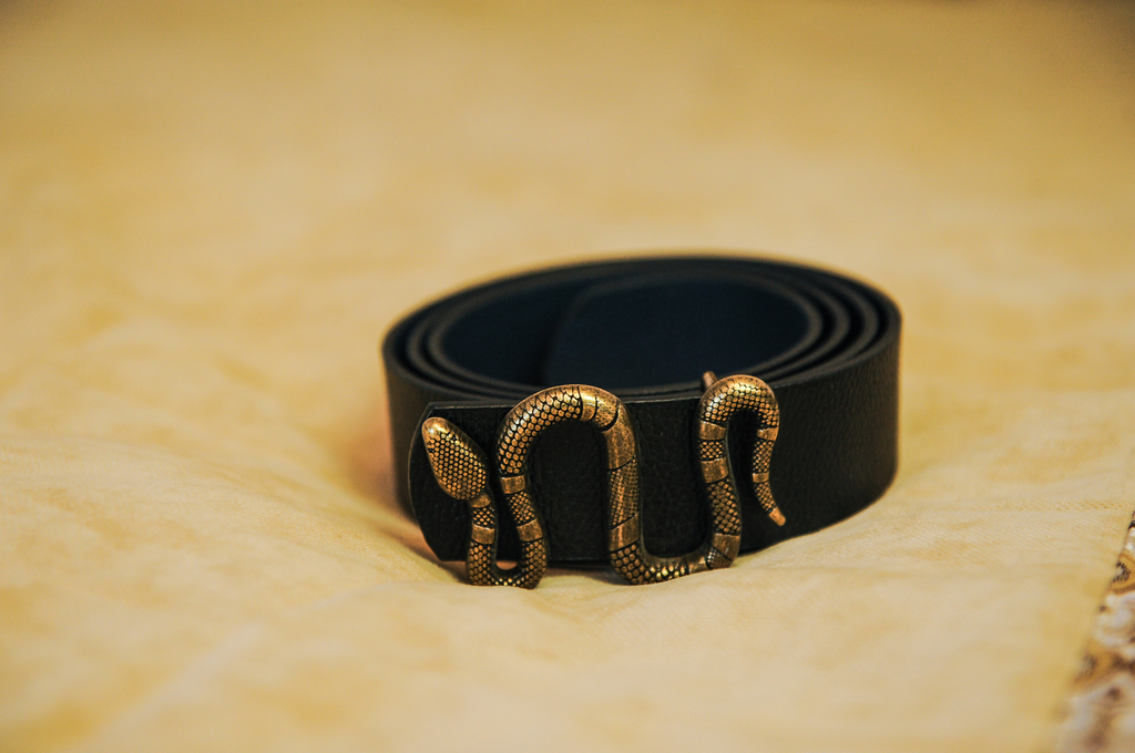 Черный ремень Gucci со змеей 2951