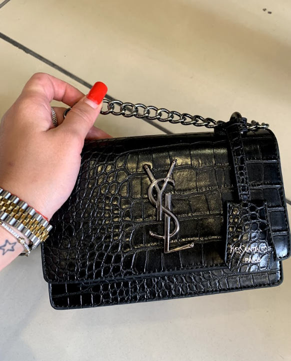 Cумка маленькая на цепочке Yves Saint Laurent