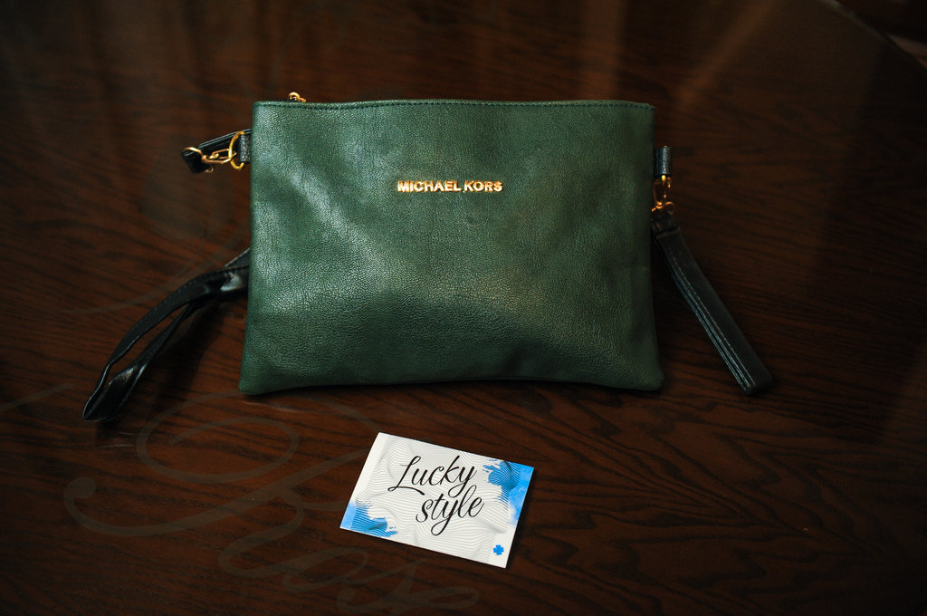 Сумка-клатч Michael Kors зеленый