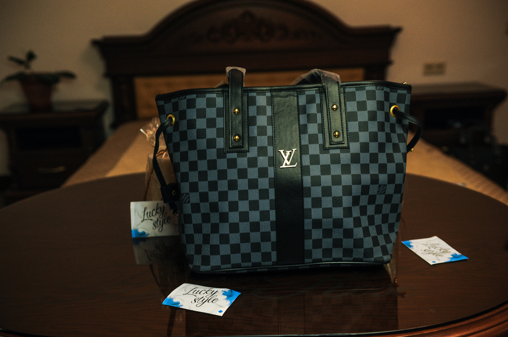 Сумка на замке