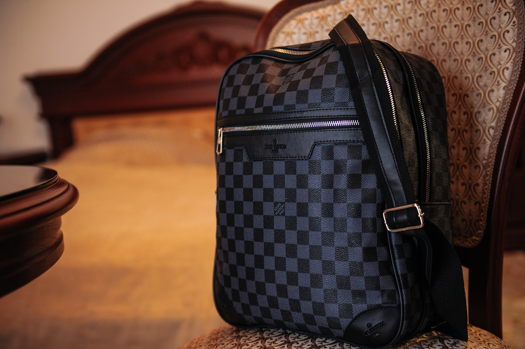 Рюкзак луи витон серая шашка