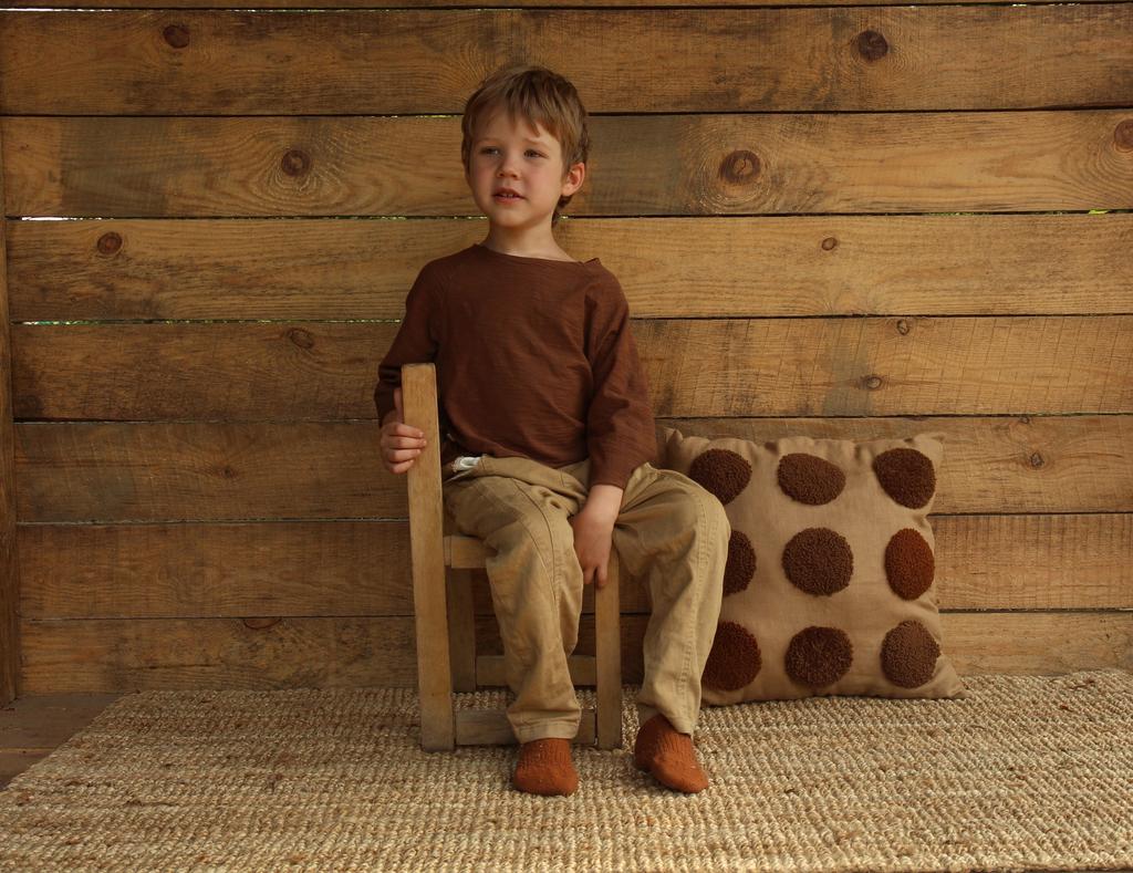 ЛЛЯНА ПОДУШКА З ВИШИТИМИ КОЛАМИ КОРИЧНЕВА