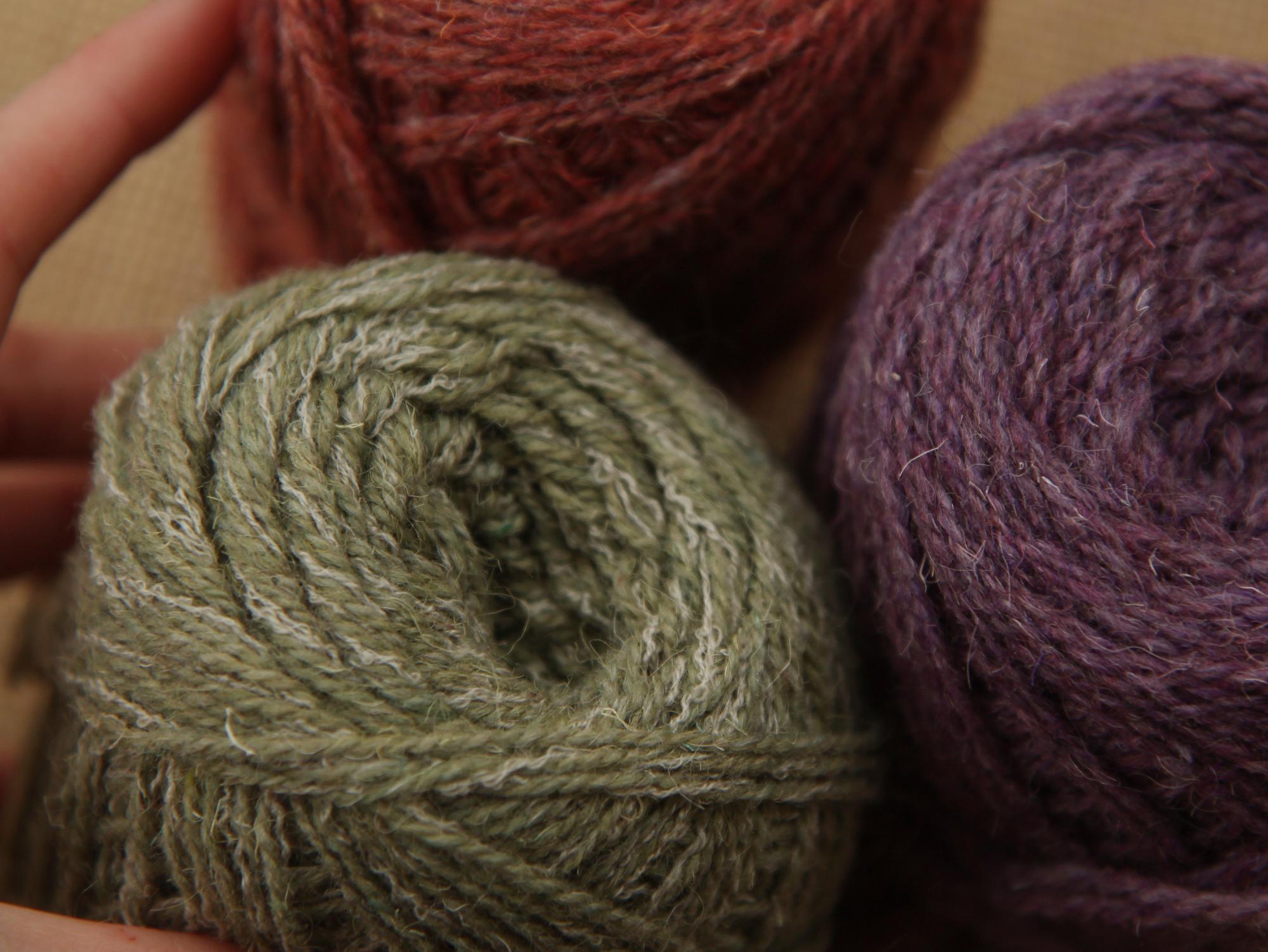 МОТКИ ПОШТУЧНО. КОЛЬОРОВА ВОВНА.