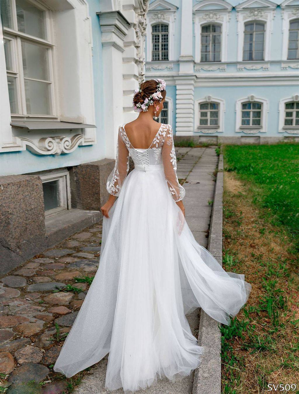 Красивое свадебное платье Бенна купить в Москве - свадебный салон Etna Bride