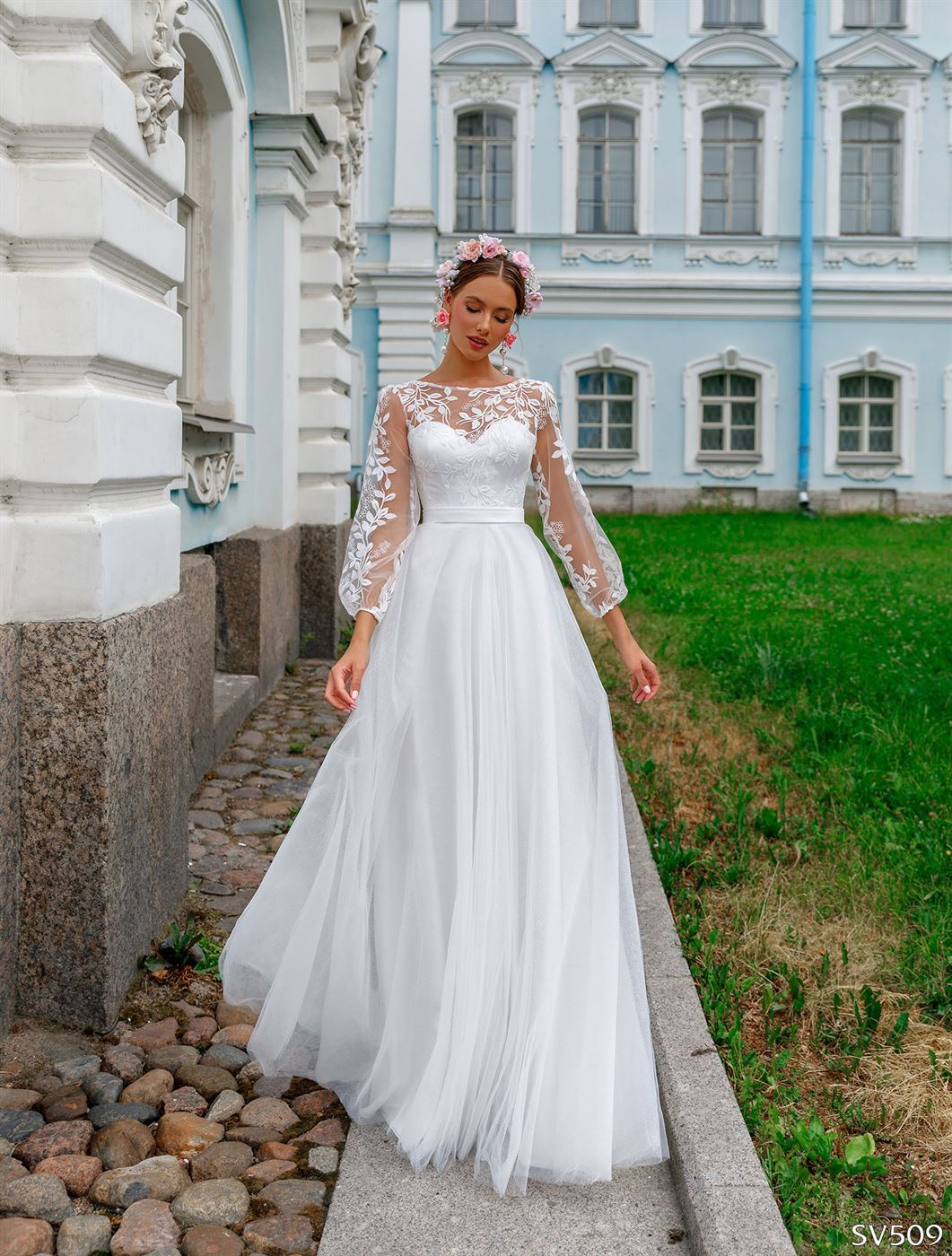 Красивое свадебное платье Бенна купить в Москве - свадебный салон Etna Bride