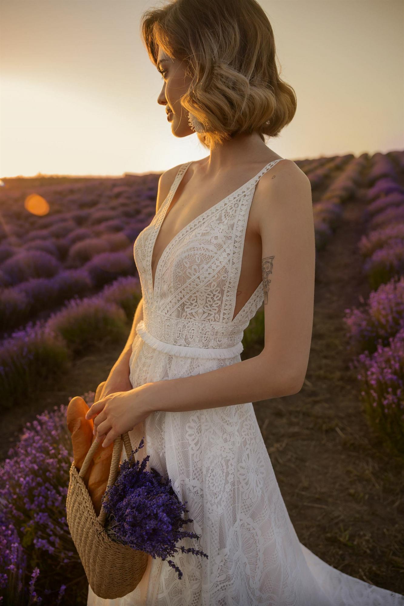 Свадебное платье купить в Москве недорого - свадебный салон Etna Bride