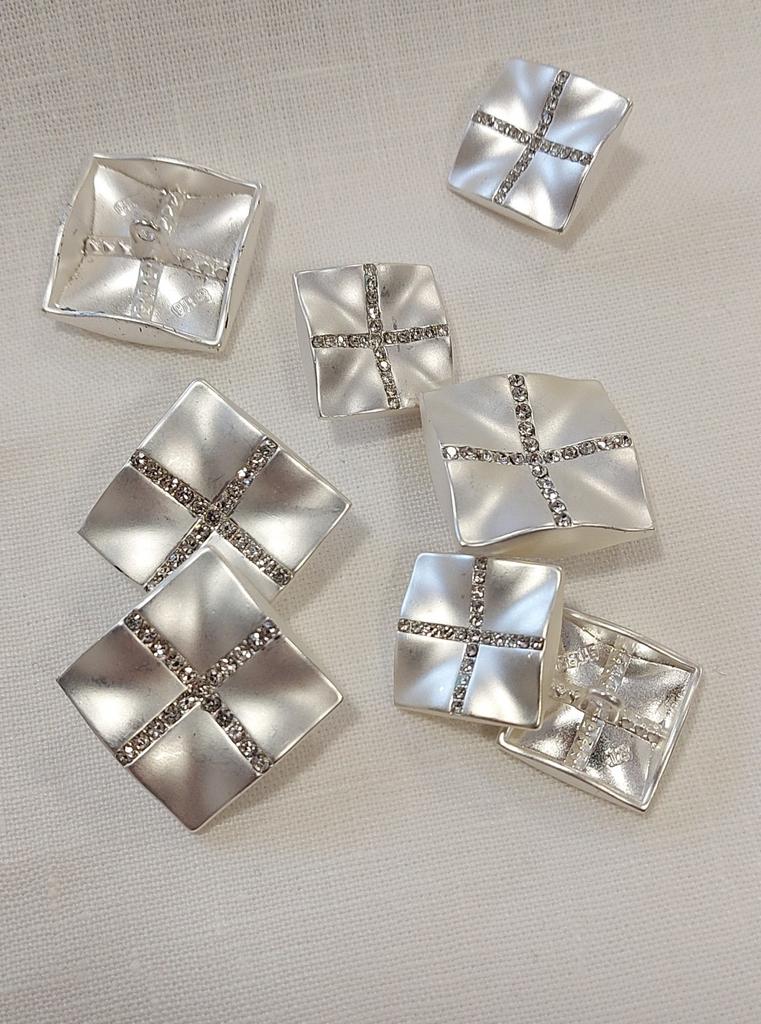 Пуговица 23/18 мм, металл/стразы, арт.325