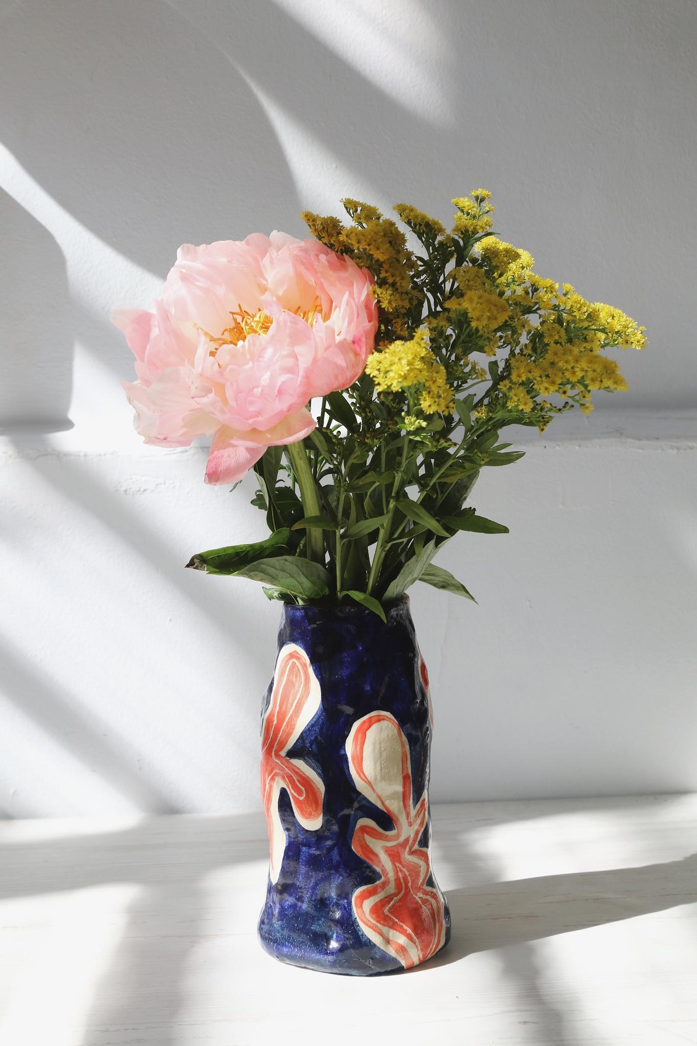 Напольная ваза для зонтов и сухоцветов