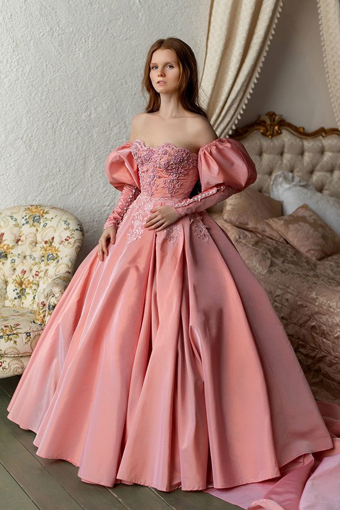 Платье принцессы Дианы продали на аукционе за более $1 млн
