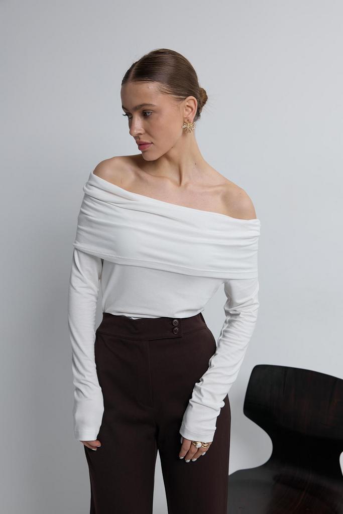 Топ молочний з драпіруванням