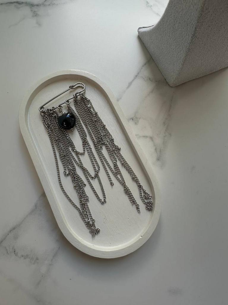 Брошка з керамічним сердечком