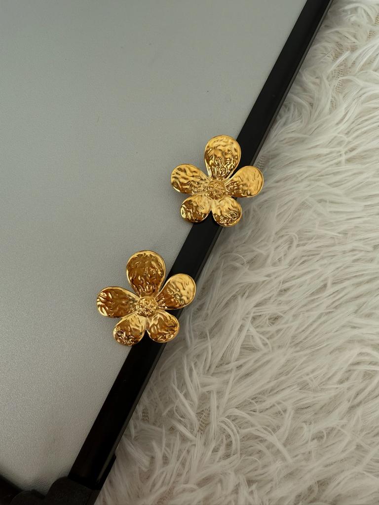 Сережки масивні квіти в позолоті