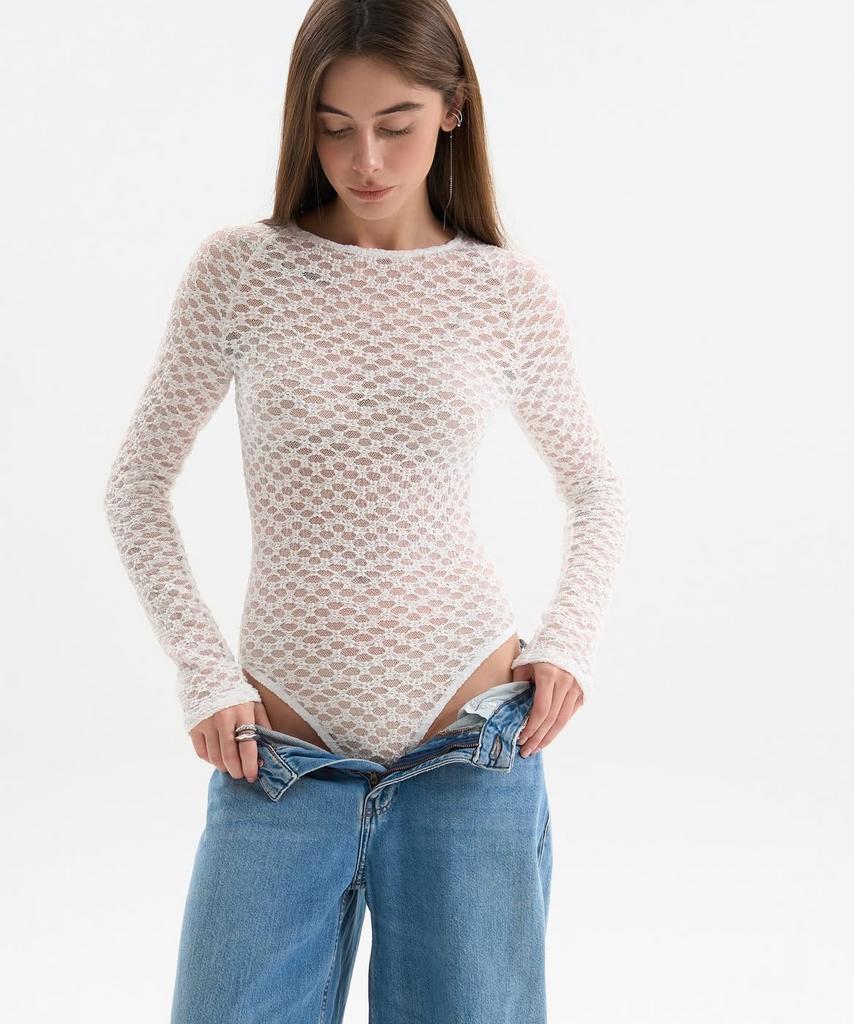 Молочний боді з ажурного мережива