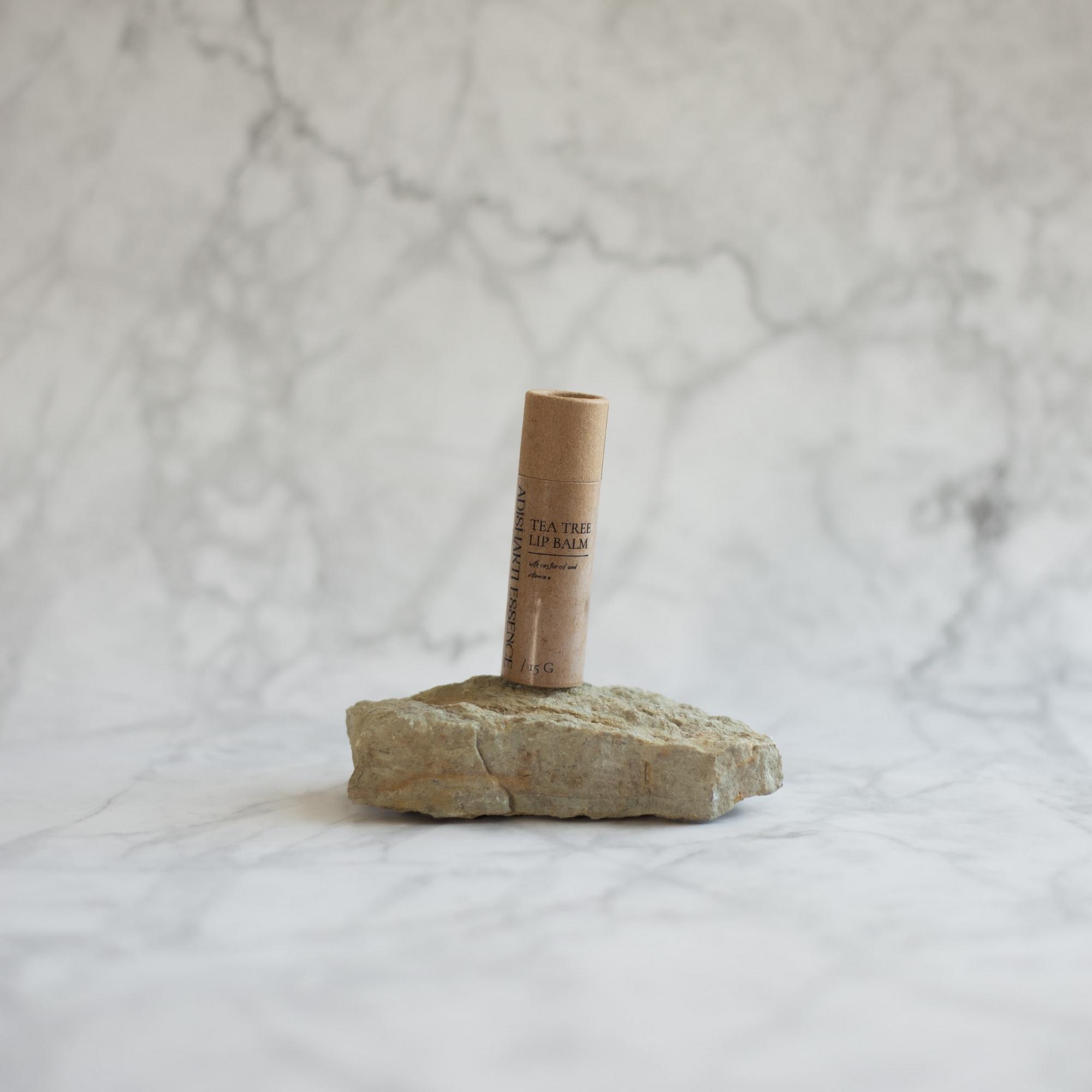 Бальзам для губ TEA TREE