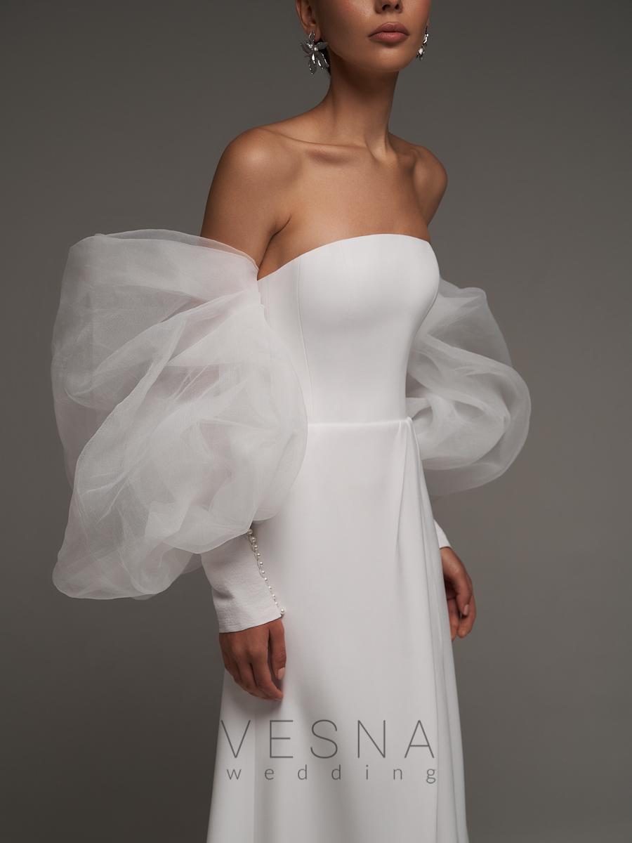 Wedding dress Rumi with sleeves