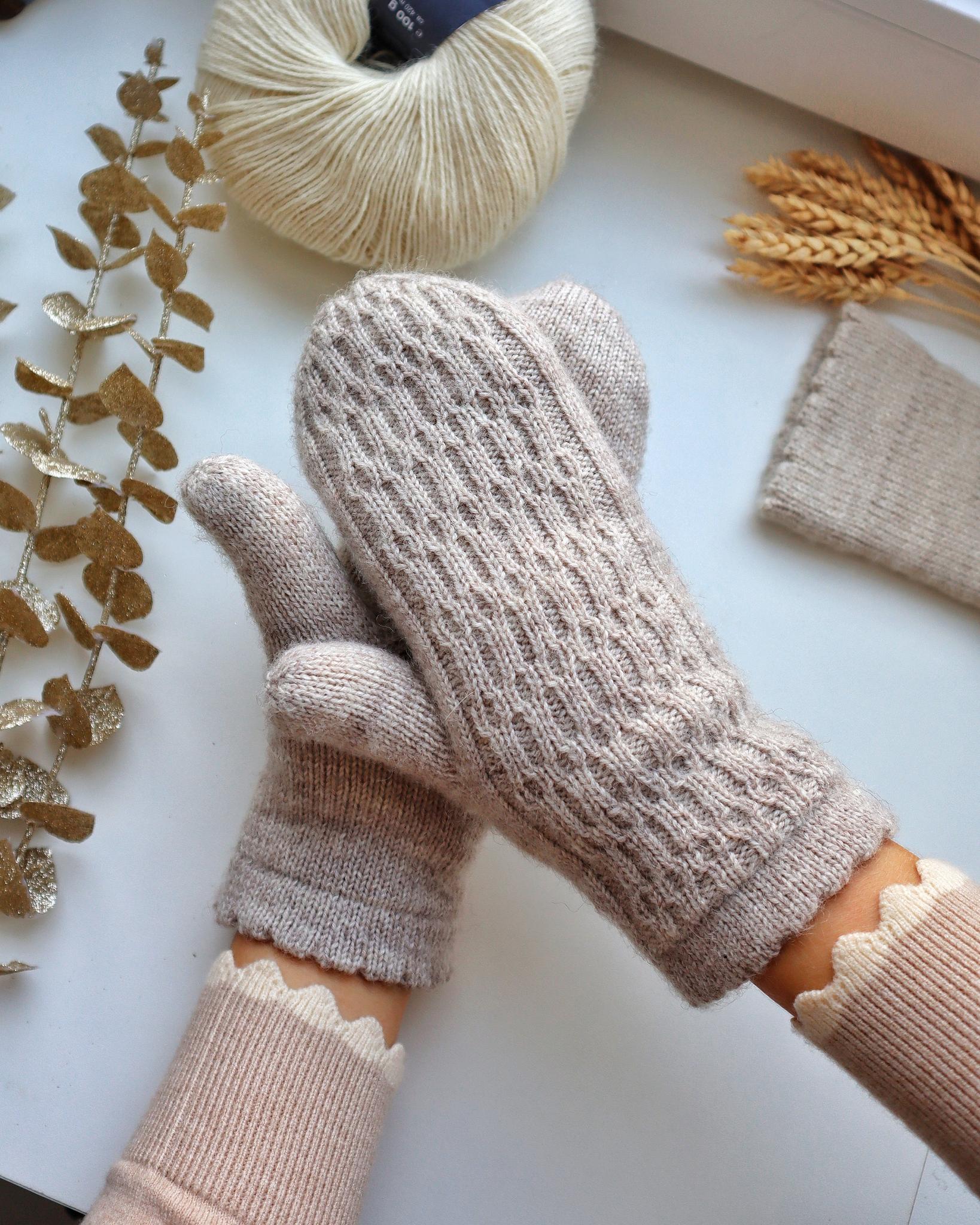 Описание вязания перчаток с аранами.