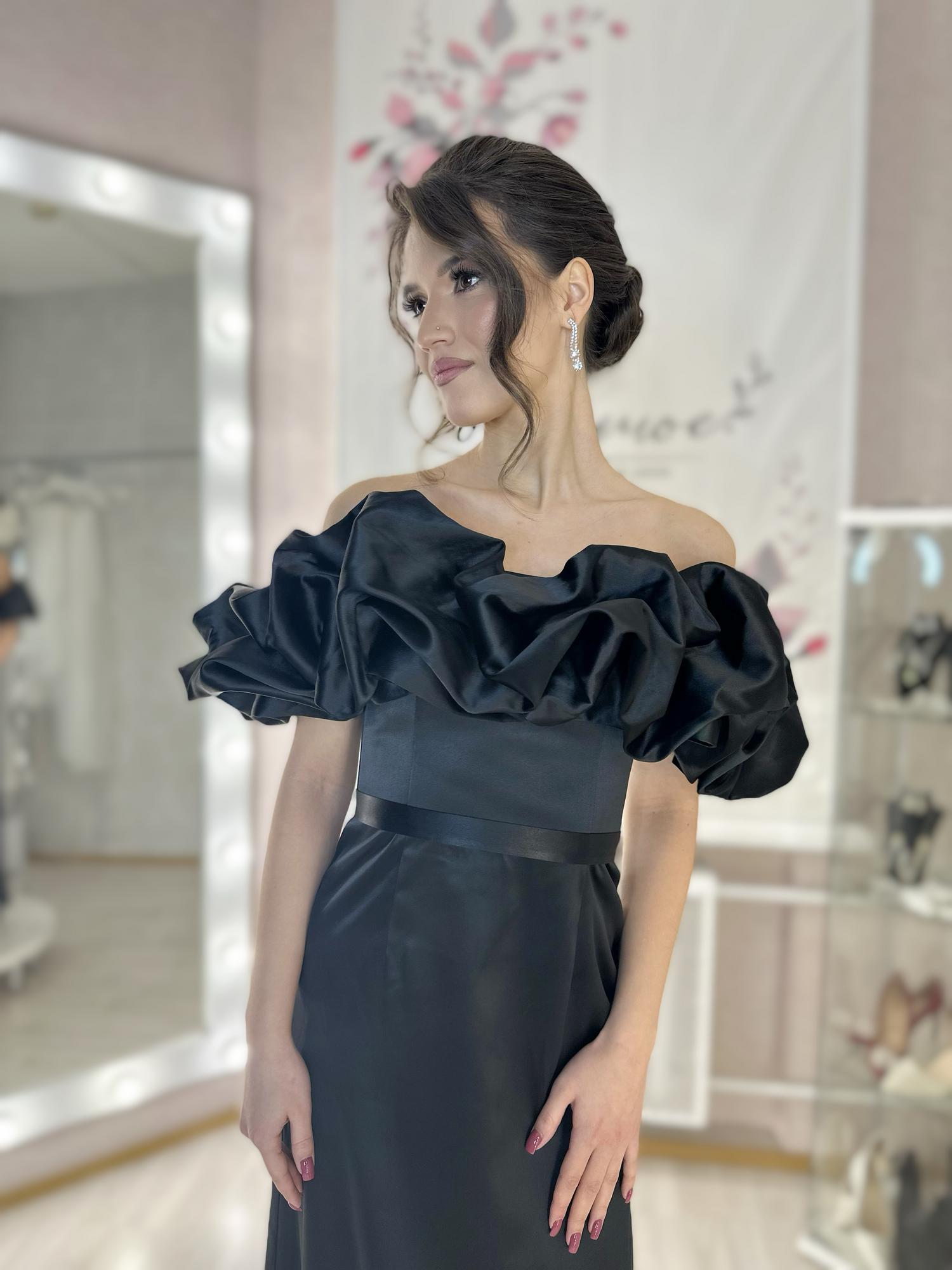 Модные, дерзкие и стильные: трендовые платья на выпускной 2021 с фото и рекомендациями