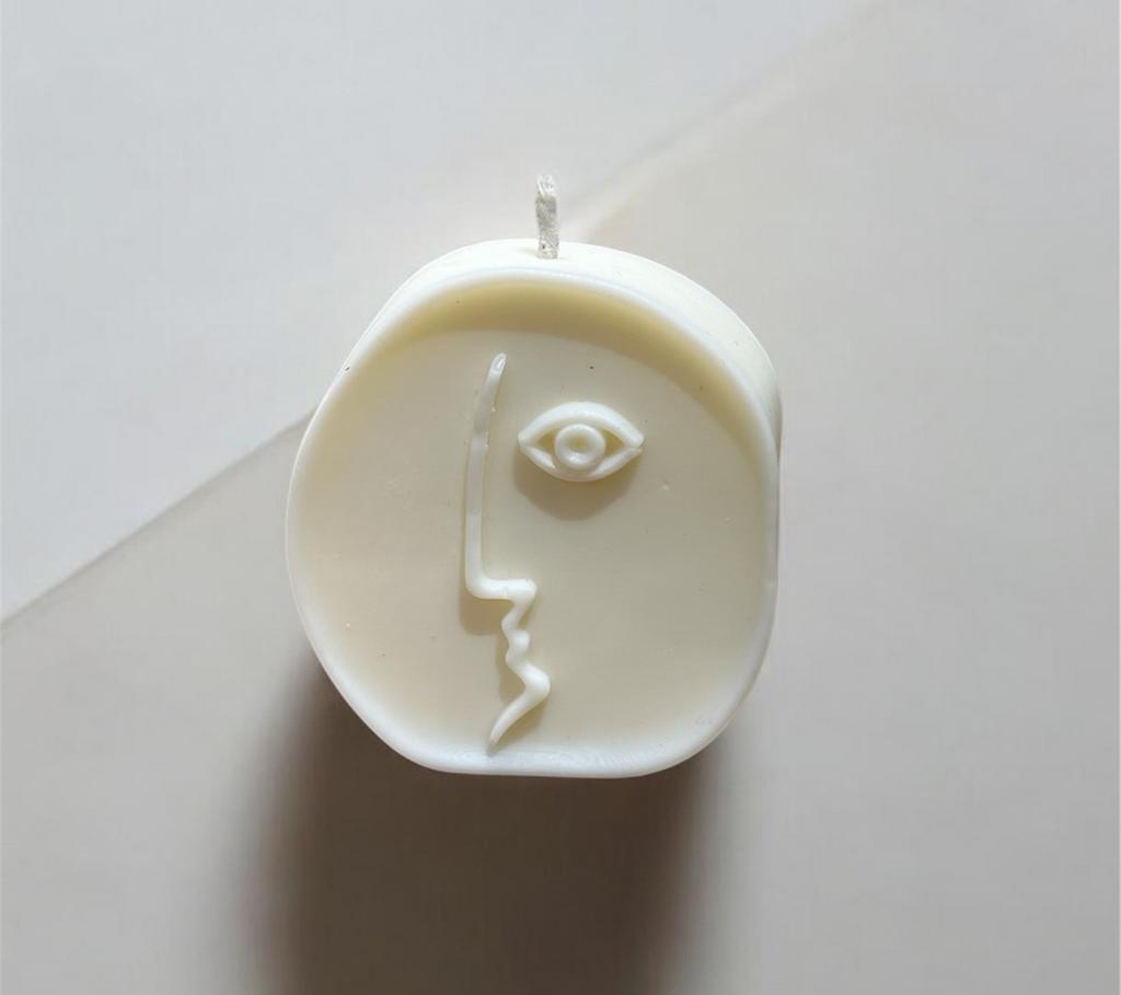 Формовая свеча "Лицо"