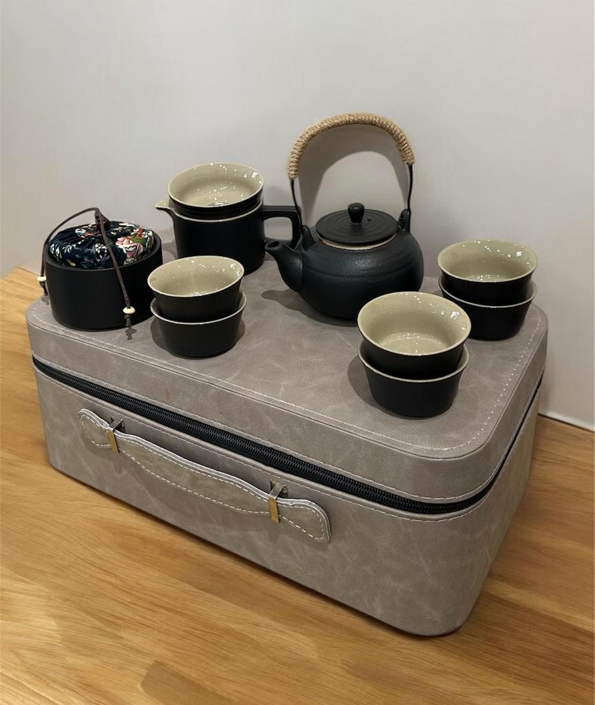 Чайный набор серой посуды