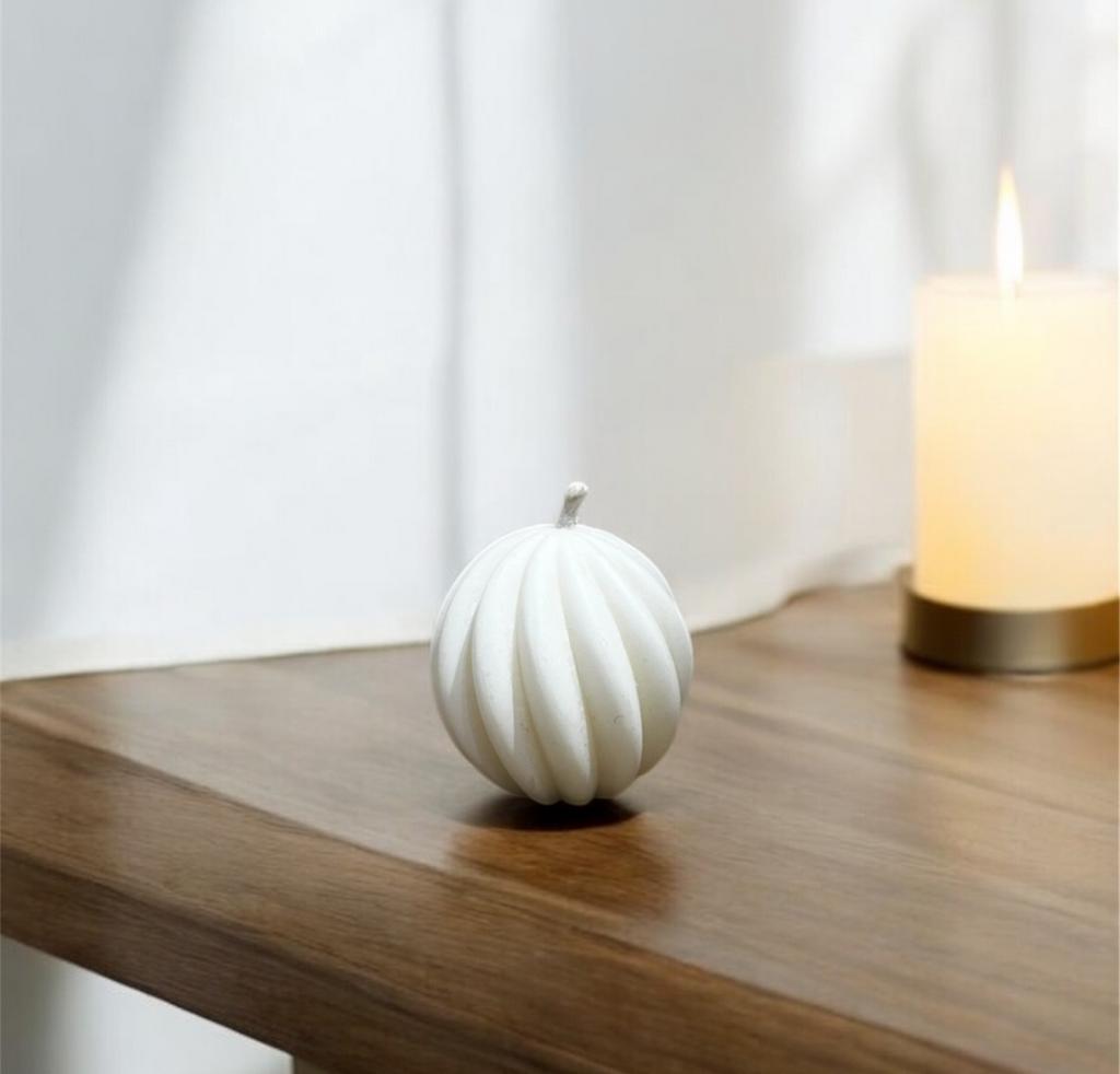 Формовая свеча "Шар"