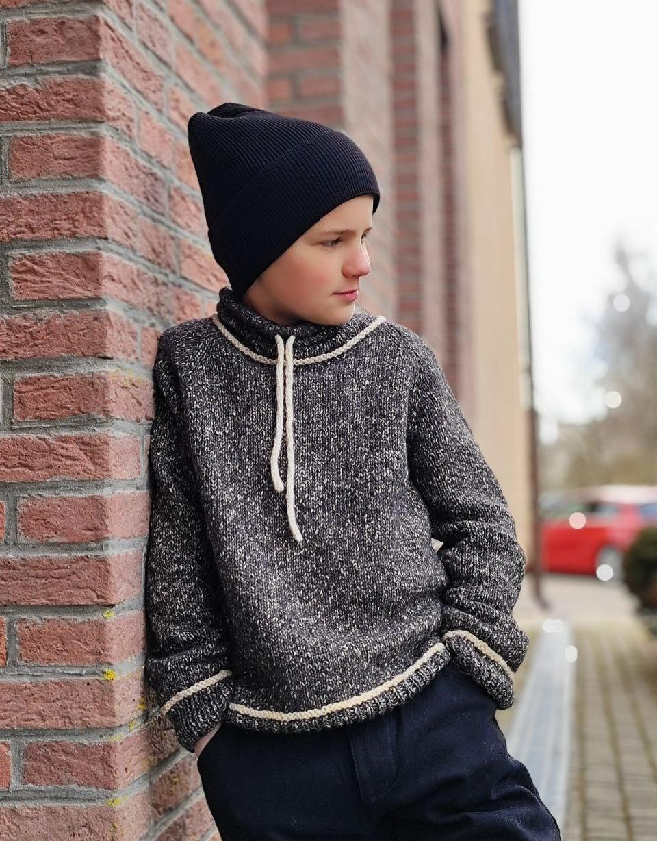 Описание - Детский свитер "Hug sweater"