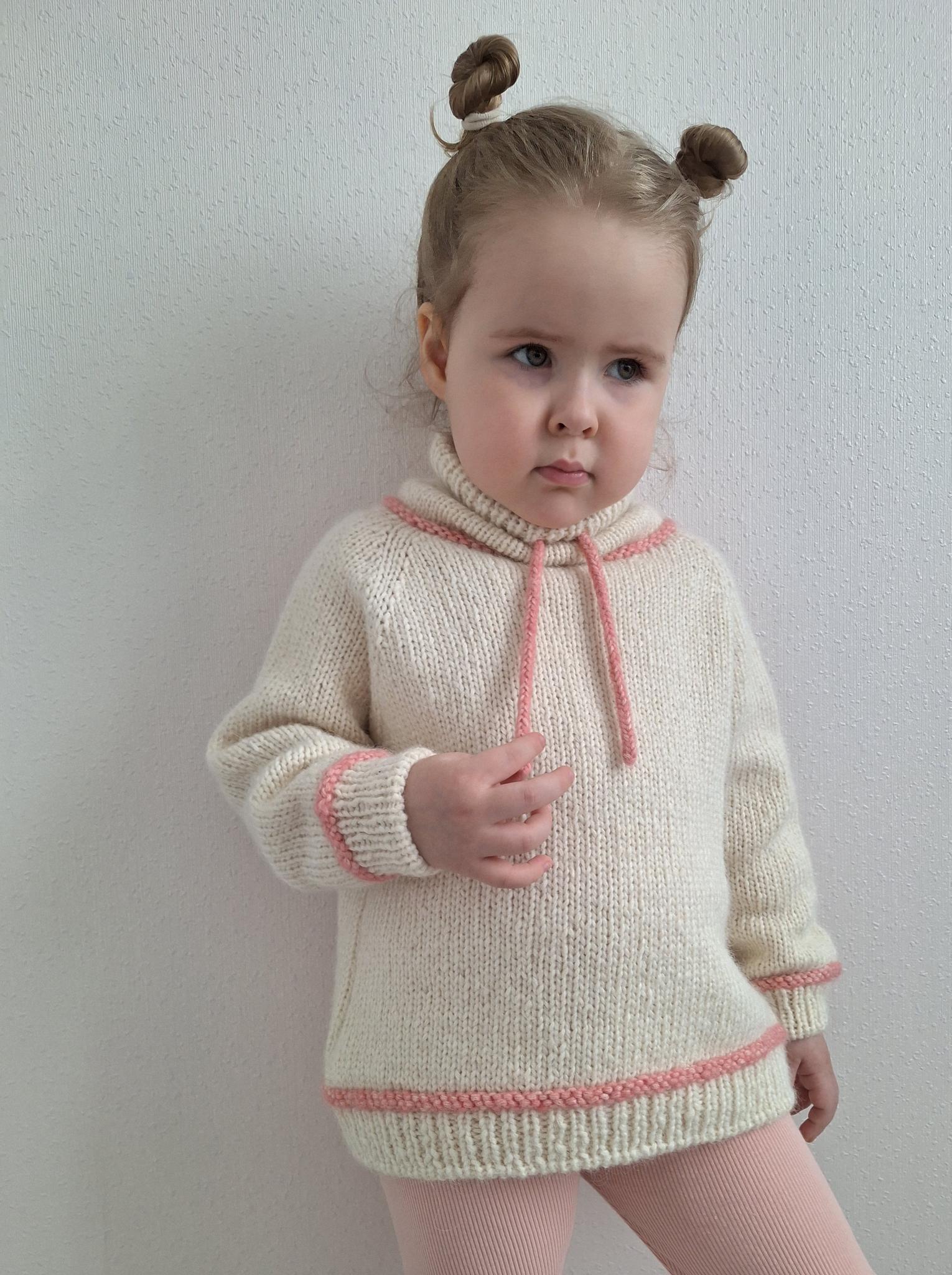 Описание - Детский свитер "Hug sweater"