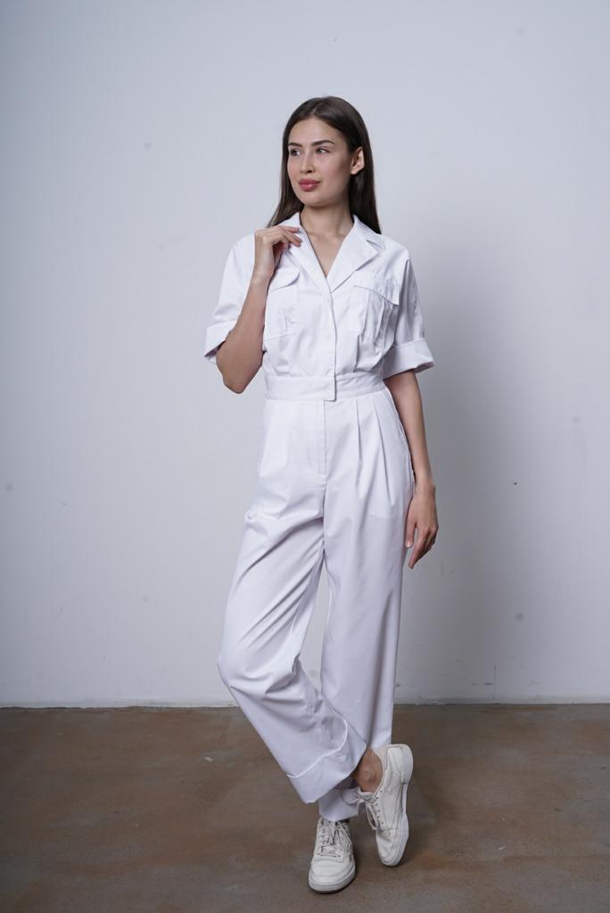 Медицинские комбинезоны для врачей и медсестер KARAMEL