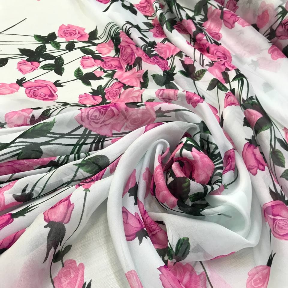 Шелковый шифон фон нежно-голубой с розами