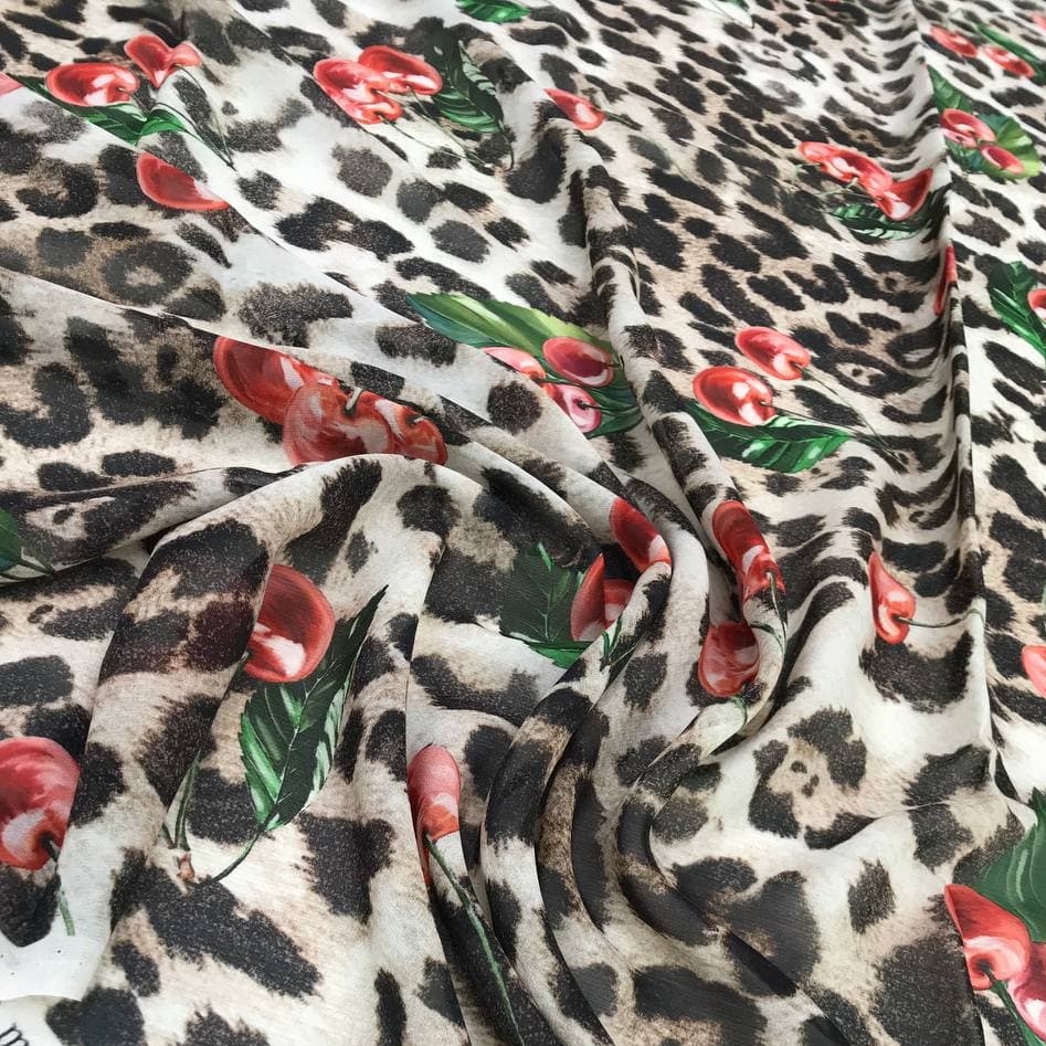 2,87м Шифон-жоржет шелковый DG леопардовый принт с вишнями