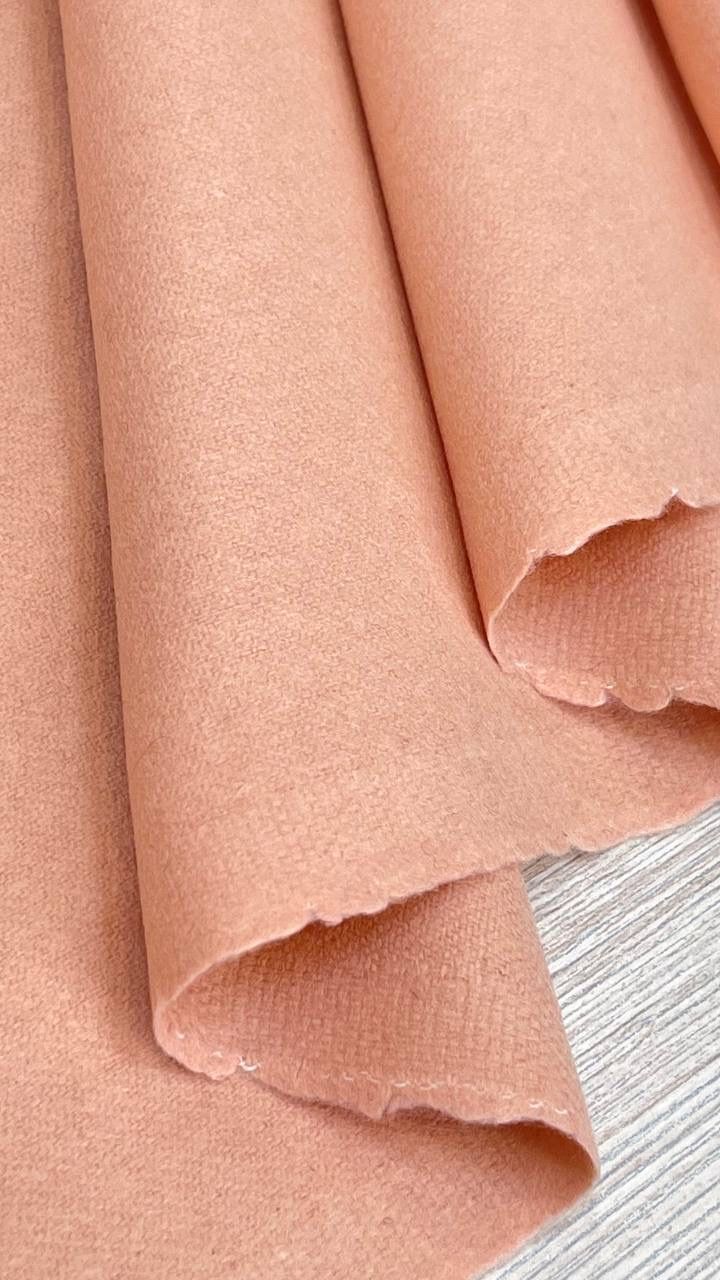 Костюмно-плательная шерсть с кашемиром L0ro Pi@na персикового цвета