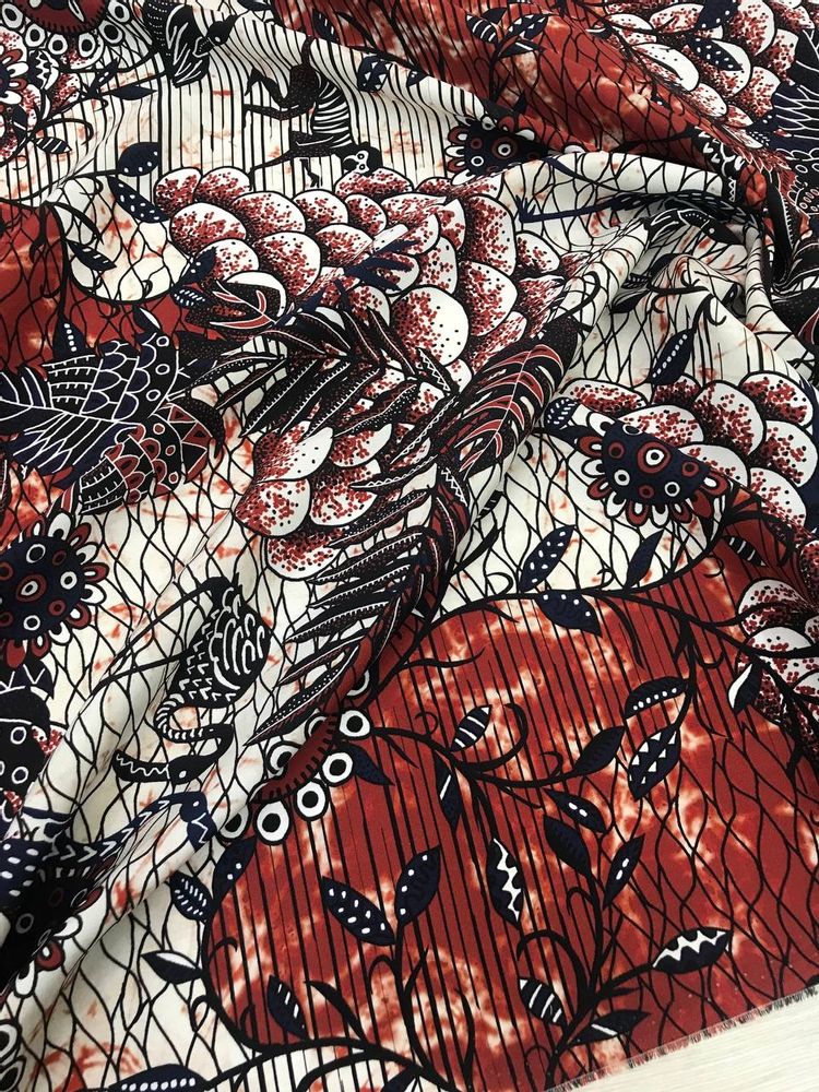 Шелк атласный с эластаном оригинал Di0r фон белый, принт животный