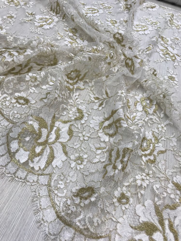 Хлопковое кружево S0lstiss молочного цвета с кардовой золотой нитью, оригинал