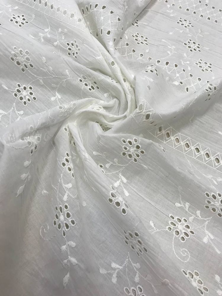Эксклюзивное итальянское шитье на батисте белого цвета