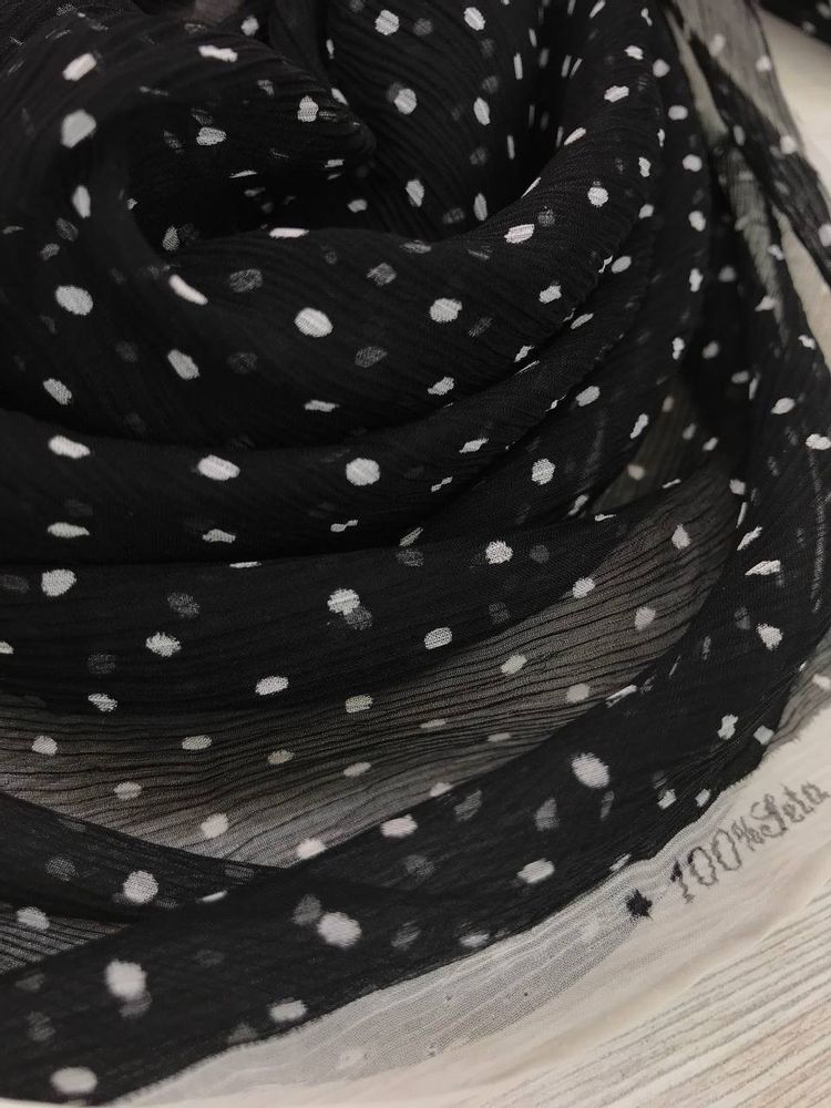 Шифон-жоржет шелковый фон черный в белый горох