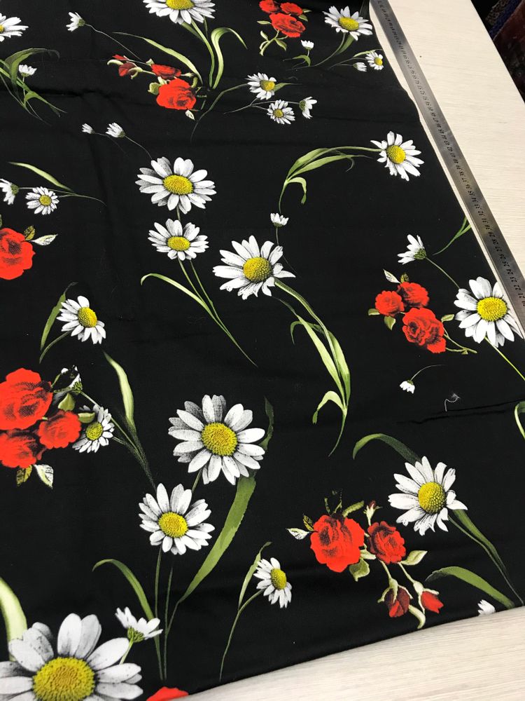Полированный хлопок с эластаном оригинал DG фон черный с цветочным принтом