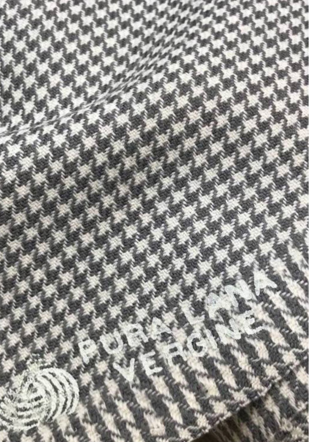 Костюмно-плательная шерсть серо-белая в гусиную лапку